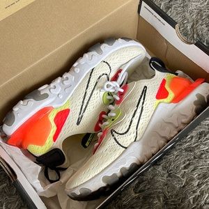 Women’s Nike NSW React Vision